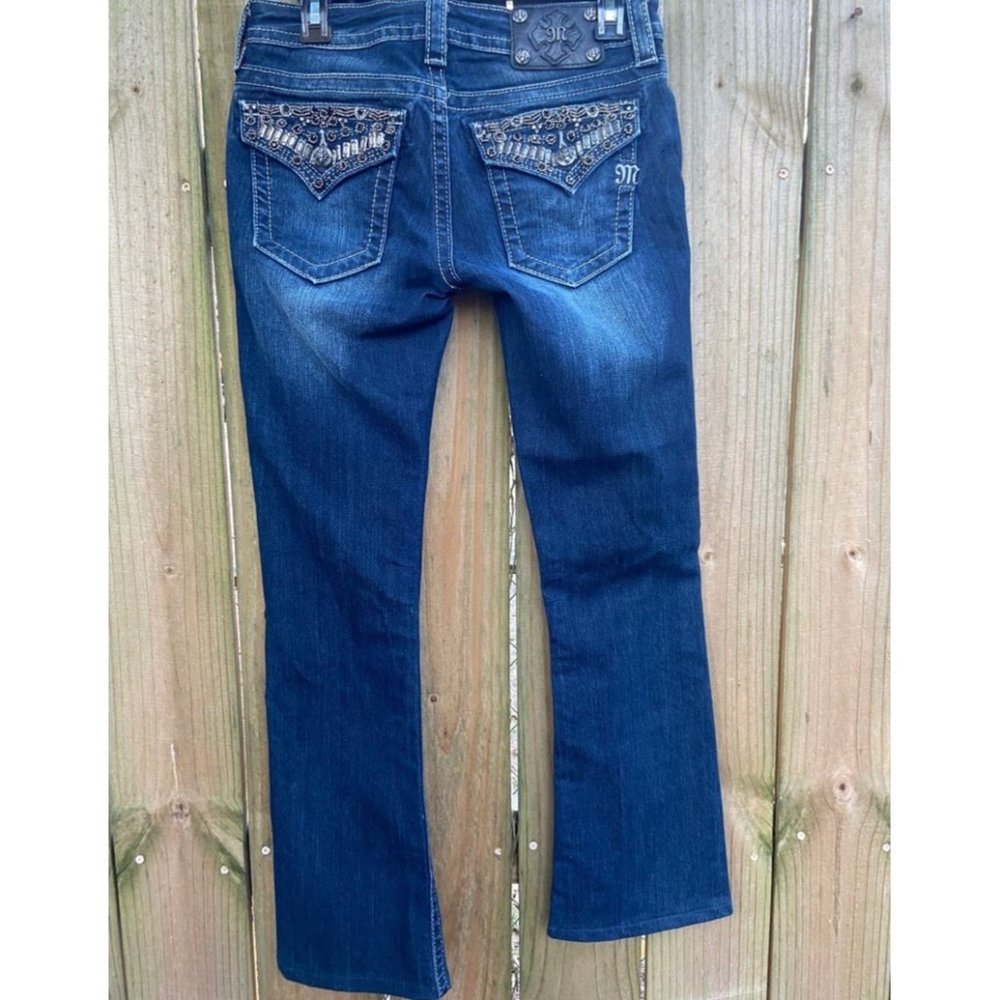Miss me women’s dark blue wash signature rise boots size 28